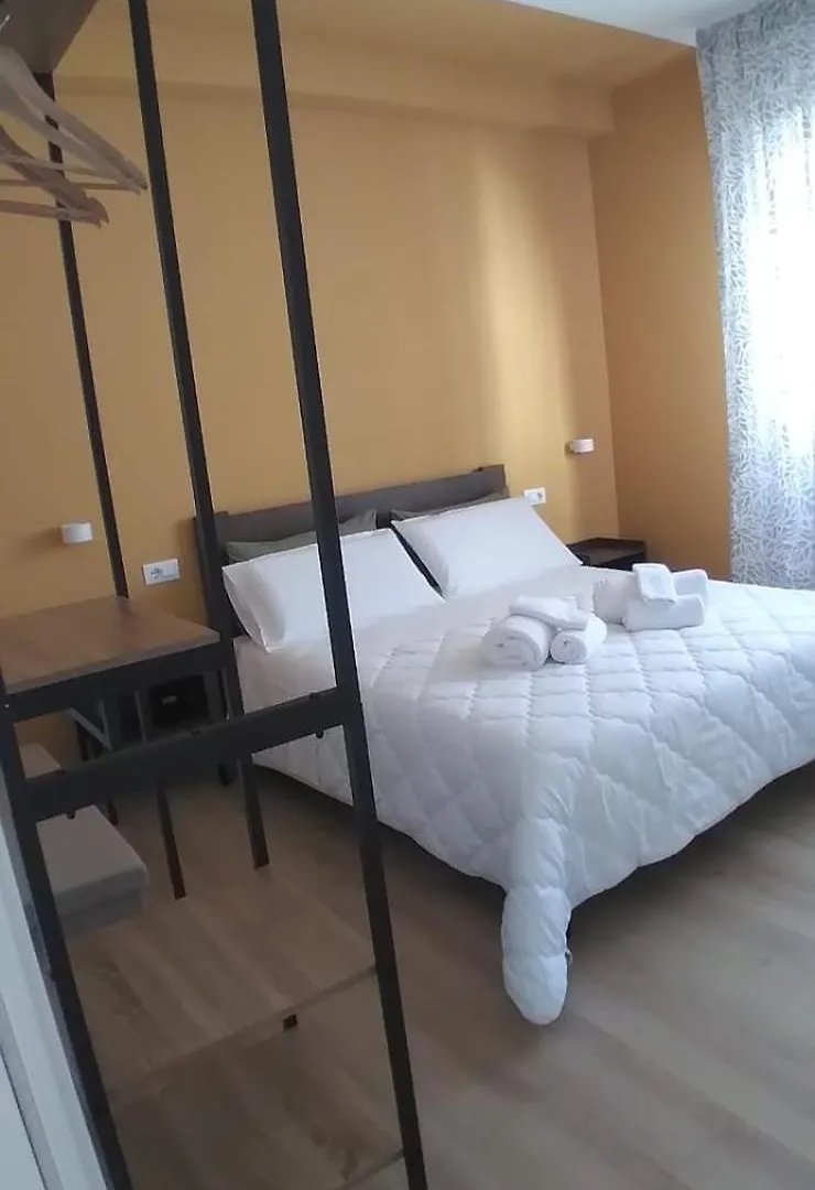 Central Empire Palermo Apartment
